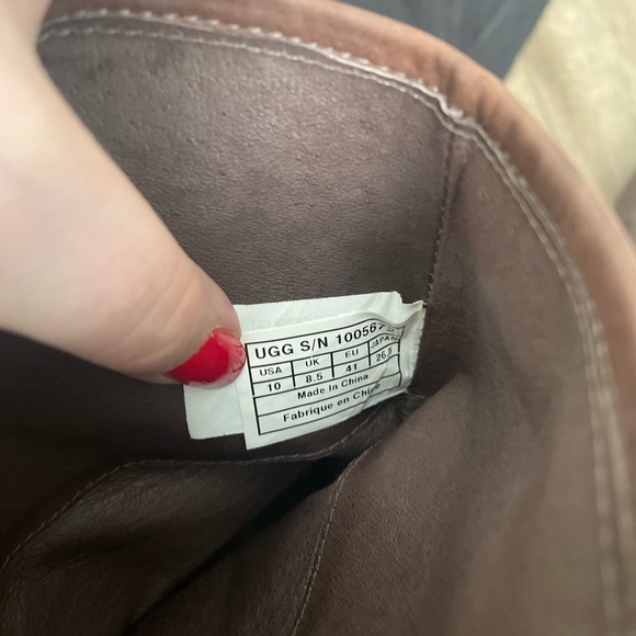 UGG BOOTS - Picture 6 of 8